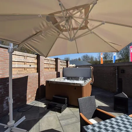 בית נופש Luxury House In South Limburg Near Forest *