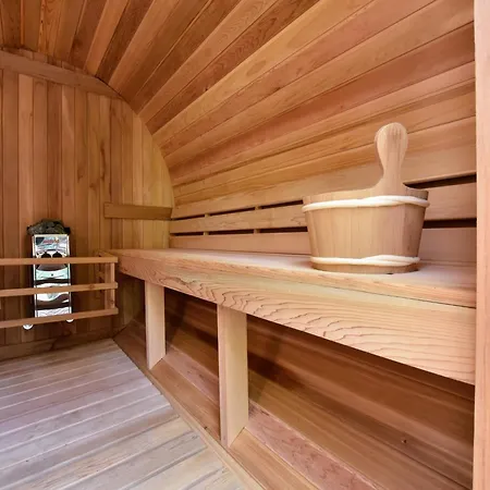 בית נופש Luxury House In South Limburg Near Forest Walem