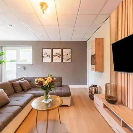 Luxury House In South Limburg Near Forest בית נופש Walem