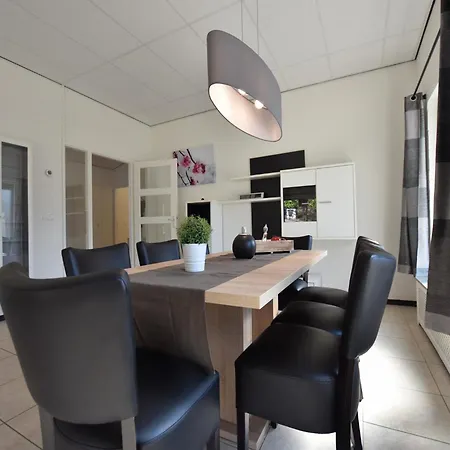 度假居 Luxury House In South Limburg Near Forest