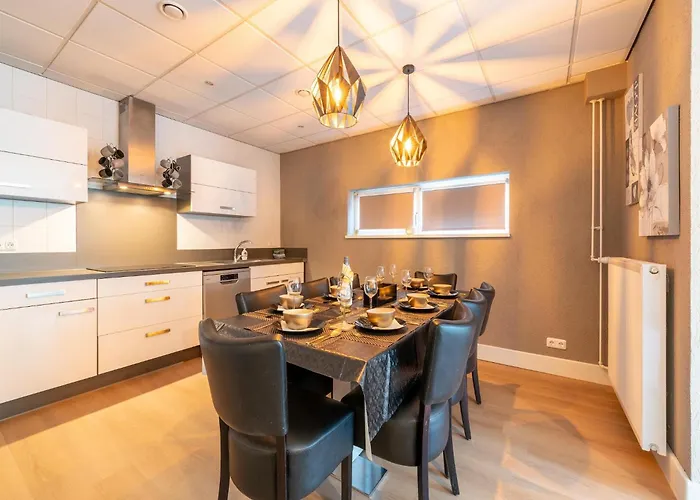 Luxury House In South Limburg Near Forest بيت للعطل