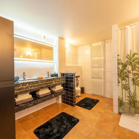 Luxury House In South Limburg Near Forest بيت للعطل *
